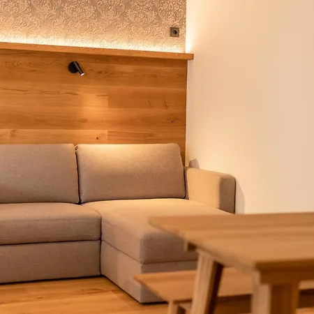 Ferienhaus Pension Gulla * 施图拜河谷新施蒂夫特