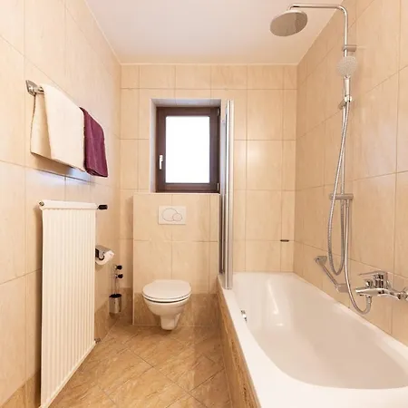 Ferienhaus Pension Gulla Нойштіфт-ім-Штубайталь