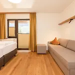 Ferienhaus Pension Gulla * Neustift im Stubaital