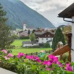 Semesterbostad Ferienhaus Pension Gulla Neustift im Stubaital